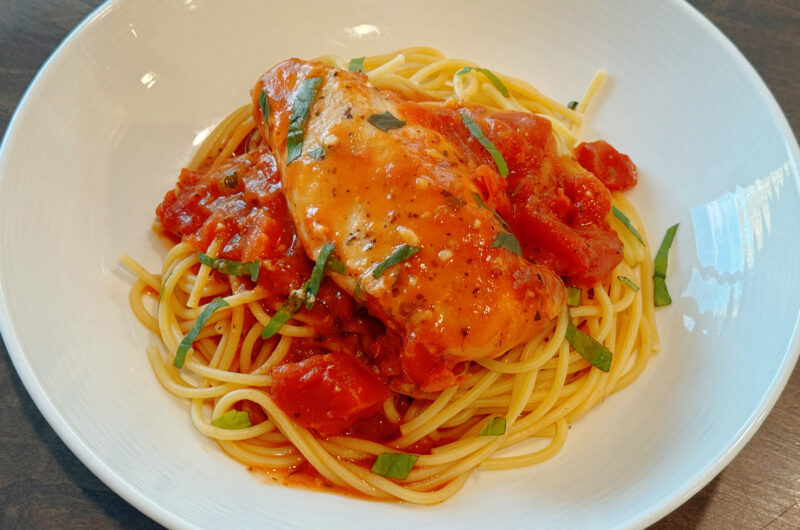 Slow Cooker Creamy Tomato Basil Chicken Breast