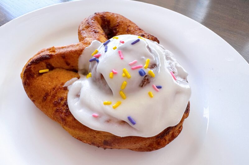 Easter Bunny Cinnamon Rolls