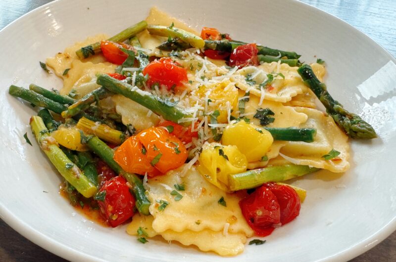 Ravioli with Tomatoes, Asparagus, Garlic, and Herbs