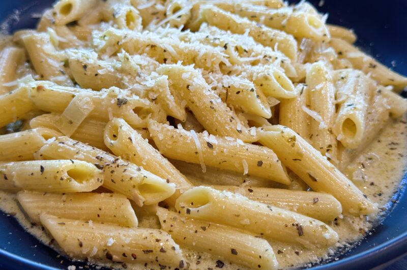 Creamy Alfredo and Pesto Pasta